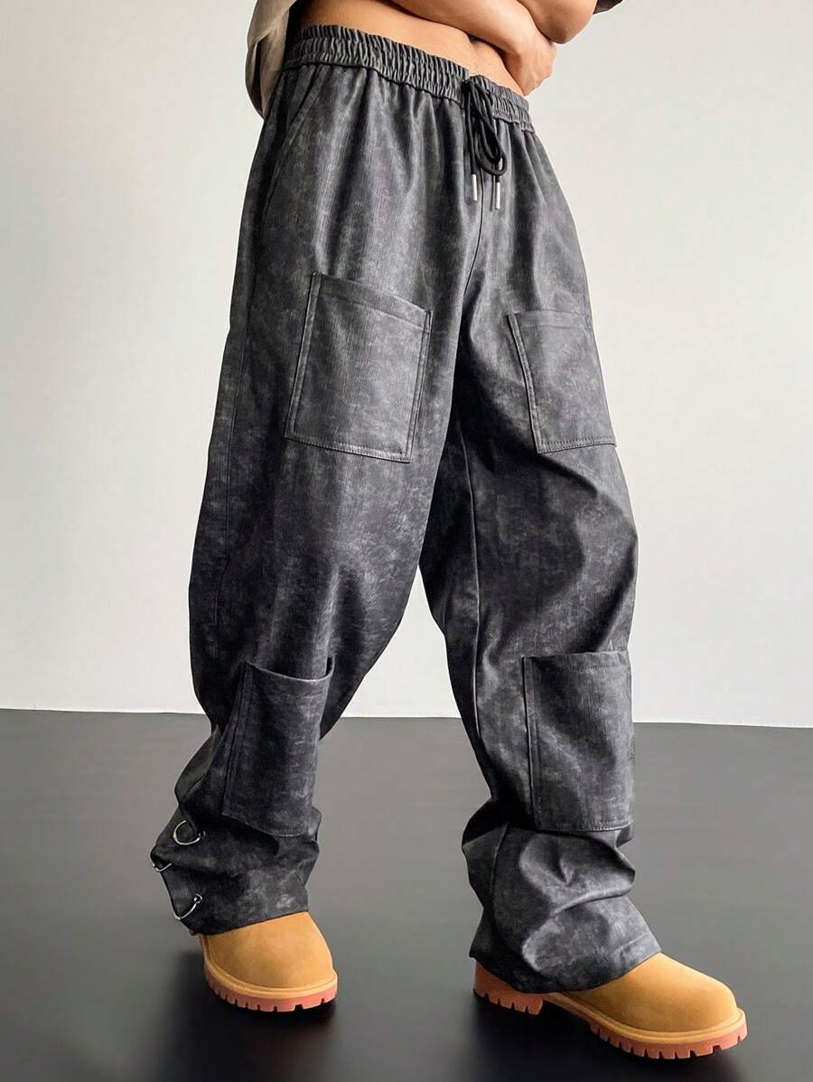 Manfinity Roghcode Men's Dark Streetwear Elastic Denim Effect Camouflage Printed Texture PU Leather, With Metal Buckle Decoration At The Hem, Multiple-Pocket Loose Fit Cargo Pants ,Streetwear ,Y2k Pants ,Baggy Pants - Dark Grey - View 1