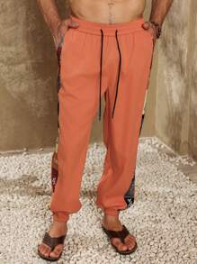 Genlund Pantalones casuales de hombre con bolsillo con cordón y estampado gráfico de color contrastante, de pana - Amarillo - Ver 7