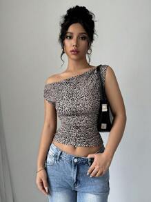 Chiquease 女式豹纹不对称肩部夏季时尚衬衫