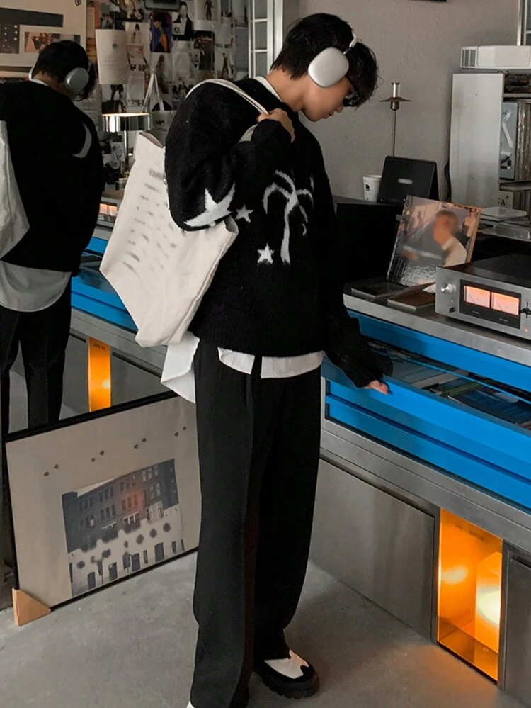 Men's Round Neck Long Sleeve Pentagram Pattern Loose Fit Comfortable Sweater, Autumn