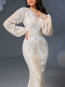 Faeriesty 女士优雅正式晚礼服，采用优雅的圆领设计，通体闪耀亮片刺绣，配以引人注目的灯笼袖，修身剪裁，以及美人鱼尾裙摆，适合盛大活动、周年庆典、节日庆典、正式晚宴和晚宴等场合，也是夏季度假的理想之选。 - 白色 - 查看 6