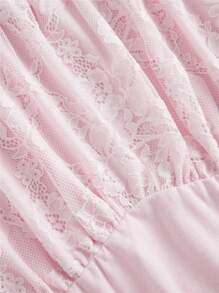 ROMWE Kawaii Plus Size Women's Solid Color Minimalist Daily Lace Trim Square Neck Short Sleeve T-Shirt