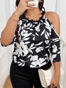 SHEIN Frenchy Blusa con cuello halter, manga corta hueca y estampado floral de talla grande - Negro - Ver 3