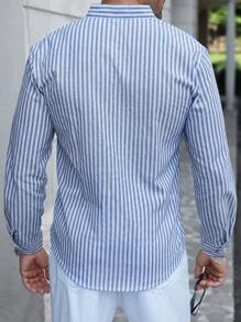 Manfinity Homme 1 pieza Camisa de algodón de corte slim con cuello mao y rayas, de manga larga, para otoño - Azul y blanco - Ver 2