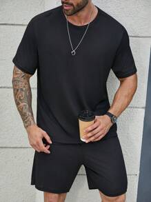 Manfinity Homme Large Men's Casual Round Neck Short Sleeve T-Shirt And Shorts Set, Summer Outfit