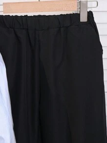 SHEIN 2 件套：Tween Boys 灰色亮面涂层时尚保暖内衬夹克和黑色休闲裤 - 灰色 - 查看 3