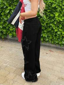 Damen Y2K Streetwear Jeans gerade geschnitten mit Sternenmuster, ausgefranster Saumkante