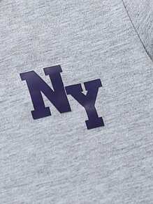 SHEIN 2 件套年轻男孩休闲运动 NY 印花圆领短袖 T 恤和撞色腰带运动裤，适合春/夏/秋季 - 藍色 - 查看 3