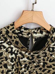 Celure 加大码豹纹立领短袖宽松双肩衬衫 - 銀色 - 查看 5