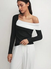 BizChic Blusa de punto de ajuste ceñido con hombro descubierto asimétrico y contraste de color, casual de negocios para mujeres - Blanco y Negro - Ver 1