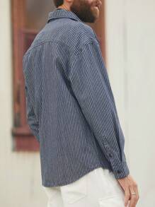 Manfinity Homme 男士海军蓝竖条纹牛仔宽松衬衫 - 深色水洗藍 - 查看 2