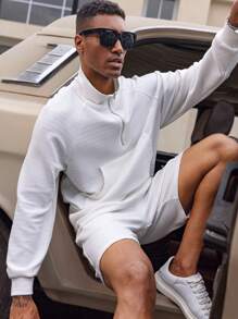 Manfinity Hypemode Men's Summer Stylish High-End Simple Micro Pleated Horizontal Striped Texture Stand-Up Collar Zip-Up Hoodie Shorts Set ,Men Shorts Set