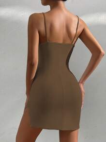 Allurite 纯色细肩带褶皱简约短裙，休闲度假 - 咖啡 - 查看 2