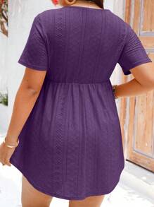 SHEIN LUNE Plus Size Vacation Casual Solid Color Hollow Out Embroidered T-Shirt