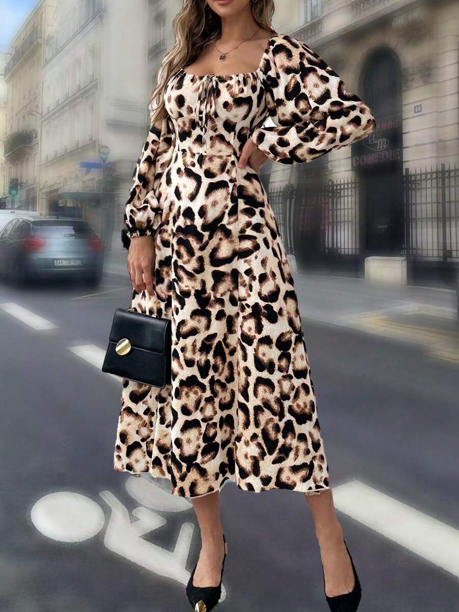 SHEIN Clasi Vestido de manga larga con corte en el dobladillo y detalle de leopardo en el pecho - Marrón - Ver 1