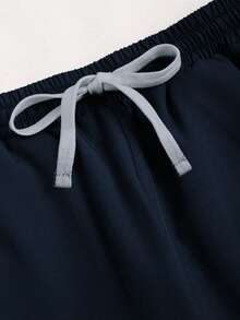 HOMEYEE 女士手术服上衣，经典多口袋 V 领上衣和裤子套装护理制服手术服套装 - 藏蓝色 - 查看 6