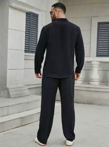 Manfinity Homme Men's Black Splicing Two-Piece Button-Up Shirt And Straight Casual Pants Set - Black - View 2