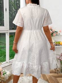 Sunnyshic Plus Size Nữ Màu trơn Đơn giản Váy ngắn tay thêu hàng ngày - trắng - Xem 2