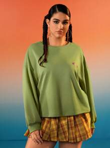 THE POWERPUFF GIRLS X SHEIN Plus Size Crew Neck Cartoon Logo Graphic Sweatshirt In Sage Green - Green - View 5