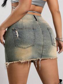 SHEIN ICON Plus Size Thắt lưng có cúc đau khổ Váy mini denim có viền sờn - Rửa nhẹ - Xem 2
