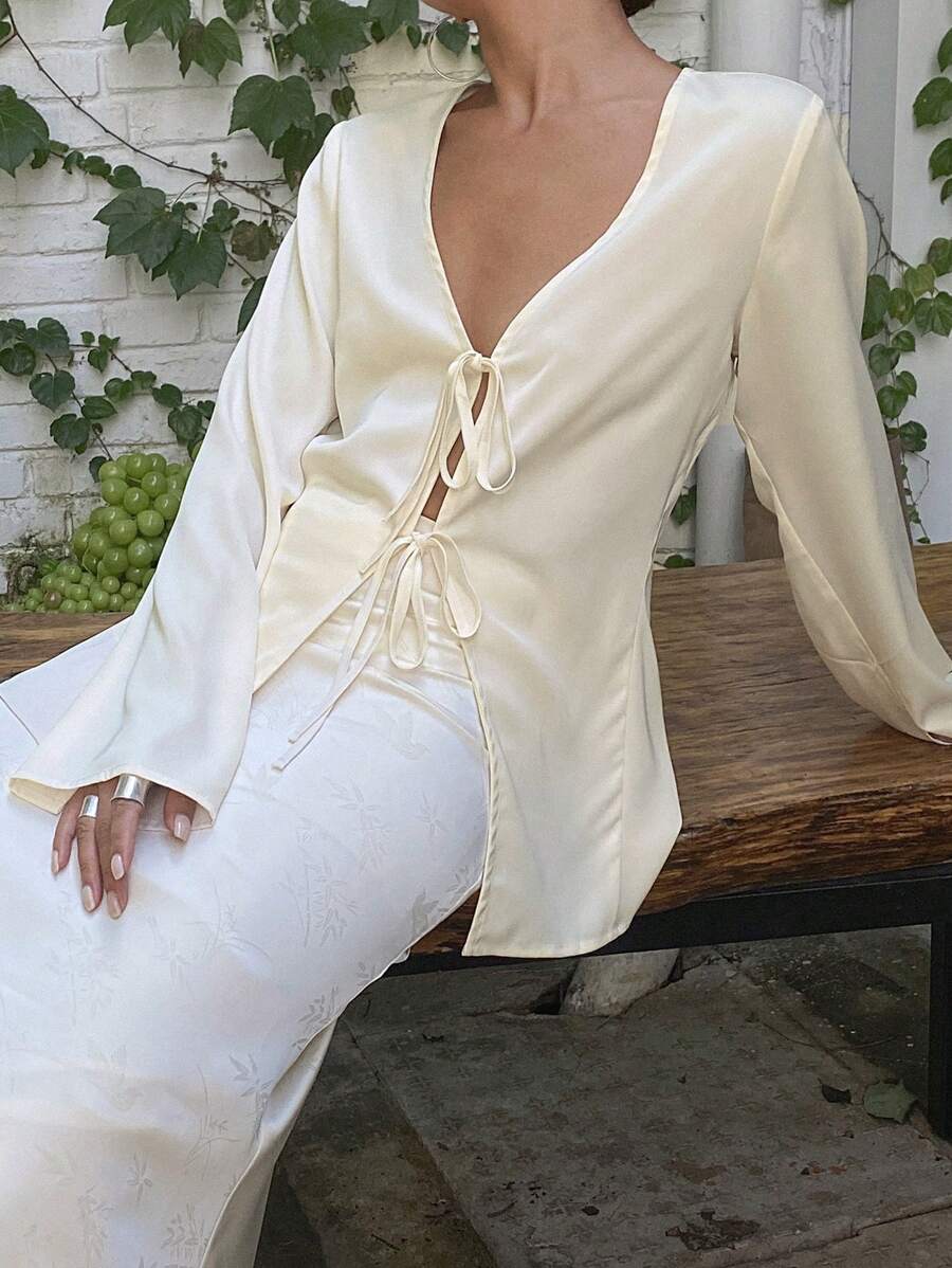 Livesso 女士纯色束腰长袖修身衬衫，配蝴蝶结，秋季服装