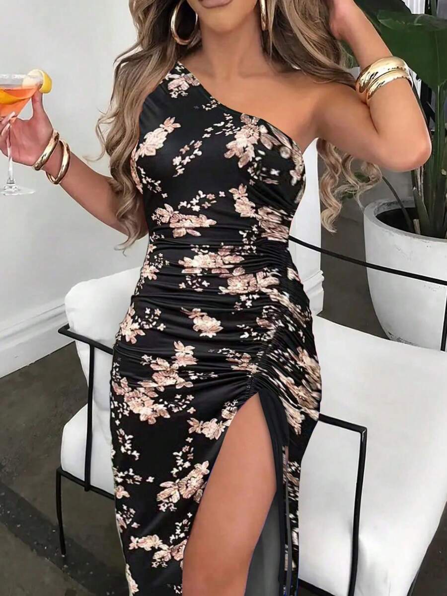 SHEIN Clasi 加大码优雅花卉不对称肩部荷叶边开衩连衣裙长款女装