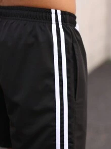 Manfinity Fitness Boyfriend Style Men's Striped Bull Print Drawstring Waist Loose Casual Shorts