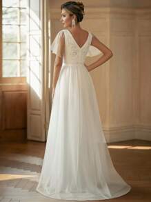 Simple White Wedding Dress V-Neck Sequin Mesh Wedding Dress - White - View 4