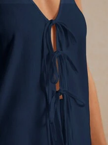 Poéselle Ensemble deux pièces femme composé d'un débardeur à col montant et d'un short, de couleur unie pour l'été. Débardeur en lin avec laçage, short assorti. Ensemble respirant et confortable, style mode simple old money, convient pour le quotidien, les vacances, les déplacements, le port à la maison. - Bleu marine - Voir 5