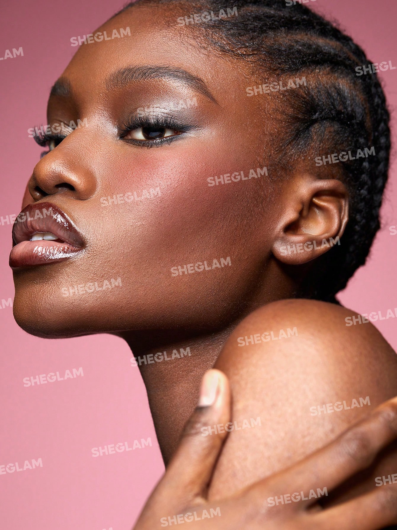 SHEGLAM بودرة خدود مطفية من Divine Flush-بودرة خدو...