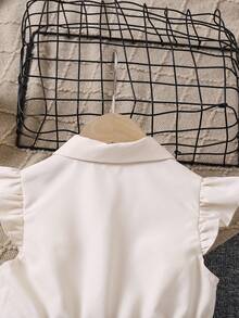 Vestido con cuello en V para niña joven con mangas cortas, cinturón con botones y diseño cruzado - Beis - Ver 7