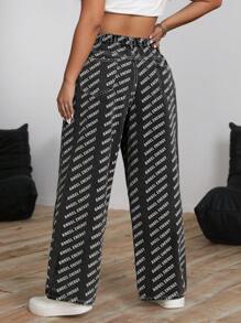 SHEIN ICON Plus Size Front Button Closure Multi-Pocket Letter All Over Print Denim Jeans, Casual Everyday Wear - Grey - View 2