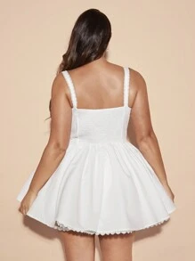 SHEIN BAE Plus Size Solid Color Romantic Vacation Ruched Camisole Lace Patchwork Peplum Short Dress,Graduation Dress,Birthday Dresses For Women - White - View 2