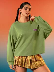 THE POWERPUFF GIRLS X SHEIN Plus Size Crew Neck Cartoon Logo Graphic Sweatshirt In Sage Green - Green - View 6