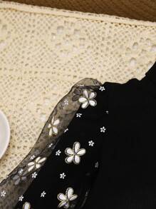 SHEIN Baby Girl Cute Contrast Mesh Flower Top And Plaid Skirt Set, Fall/Winter - Black - View 5