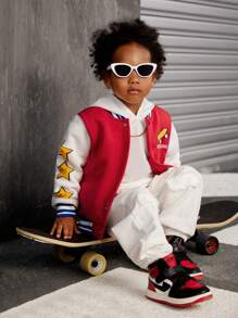 SHEIN 2pcs Young Boys' Fashion Sporty Casual Colorblock Print Baseball Jacket With Vintage Washed Jeans Set, For Sports, Daily Wear, Outdoor, School