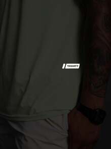 Manfinity Sport Polished Boyfriend Style Men Letter Print Short Sleeve Sports T-Shirt