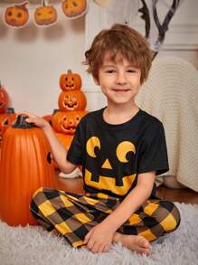 SHEIN 3pcs Young Boy Halloween Cartoon Print Short Sleeve Plaid Pants Knit Casual Flame Retardant Pajama Set, Daddy And Me Matching Outfits (3 Sets Sold Separately) - Multicolor - View 3