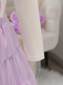 Bộ 2 áo thun in hình cổ tích và váy viền bánh nhiều lớp dành cho bé gái - trắng - Xem 6