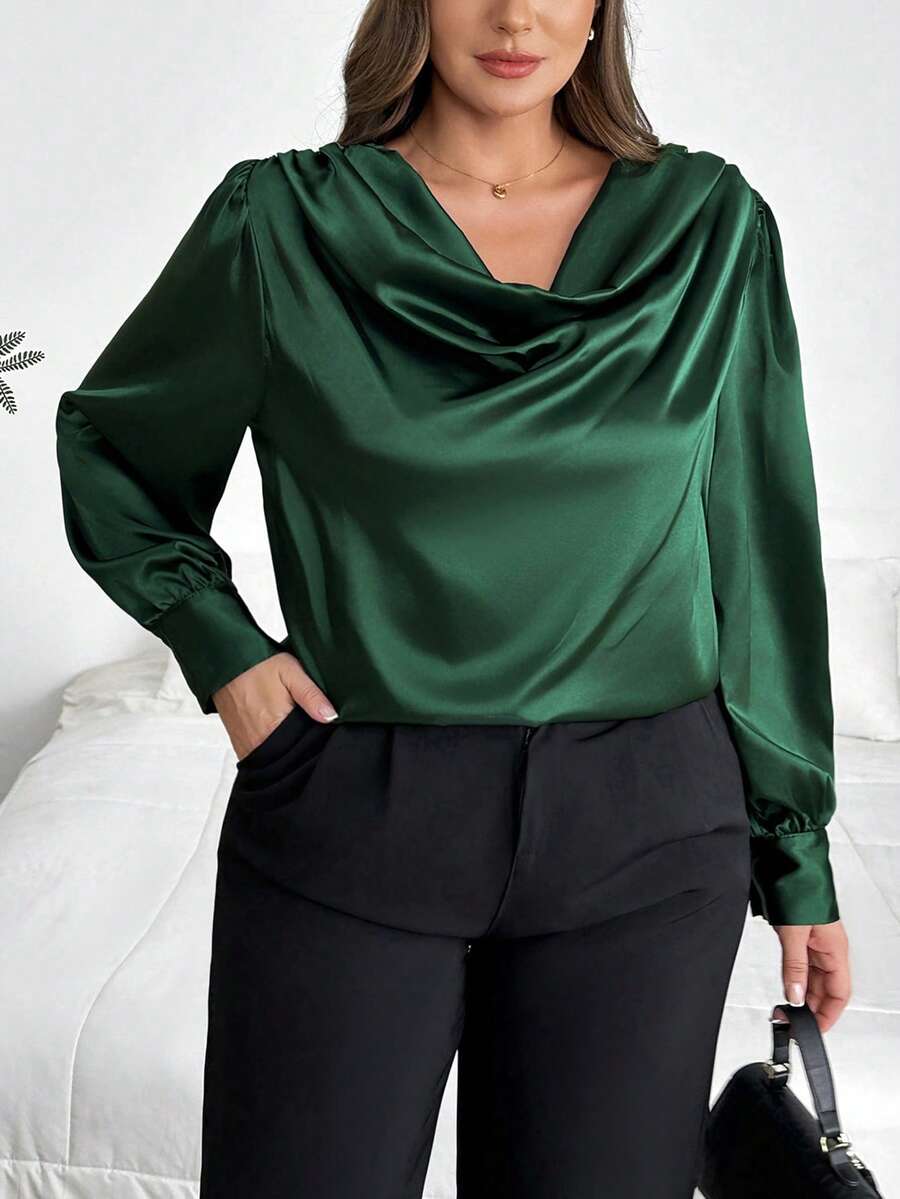 SHEIN Privé Camicia a maniche lunghe in raso con collo ampio, per donne taglie forti - Verde Scuro - Visualizzare 1