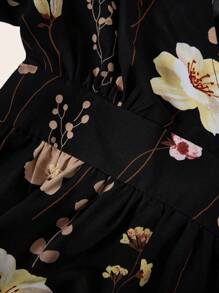 SHEIN Clasi 夏季休闲花卉印花泡泡袖连衣裙长款女装 - 黑色 - 查看 7