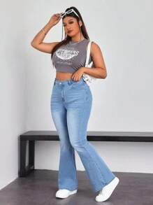 SHEIN EZwear Plus Size Simple Casual Flare Leg Jeans