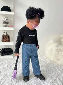 SHEIN 女婴字母印花圆领长袖上衣和蝴蝶印花松紧腰口袋牛仔裤休闲 2 件套 - 彩色 - 查看 5