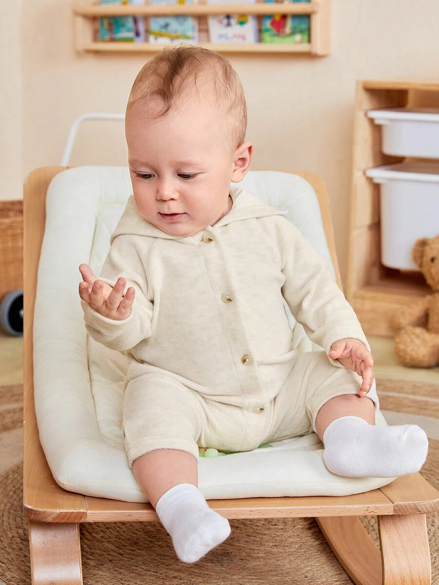 SHEIN 嬰兒男童休閒多彩針織毛絨帽長袖爬服，帶前扣式閉合，家居服裝 - 杏色 - 查看 1