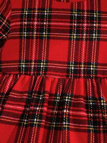 SHEIN Baby Girl Autumn Cute Collegiate Red Plaid Knit Elastic Long Sleeve Christmas Dress, Mommy And Me Matching Outfits (2 Pieces Sold Separately)