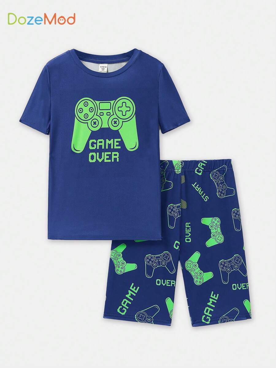 SHEIN Conjunto de camiseta de manga corta ajustada y pantalones cortos con impresión de juegos de dibujos animados que brillan en la oscuridad para niño preadolescente - Azul Marino - Ver 1