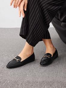 CUCCOO BIZCHIC Women's Shoes New Years Metallic Buckle Decor Comfortable Black Flat Heel Loafers For Summer Graduation Heels Prom Heels Vacation Shoes Summer Elegant Basics Business Casual Business Chic Spring Shoes Spring Break Easter