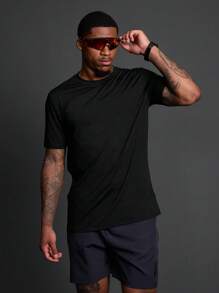 Manfinity Sport Corelite Boyfriend Style Men's Letter Print Short Sleeve Activewear T-Shirt 3-Piece Set