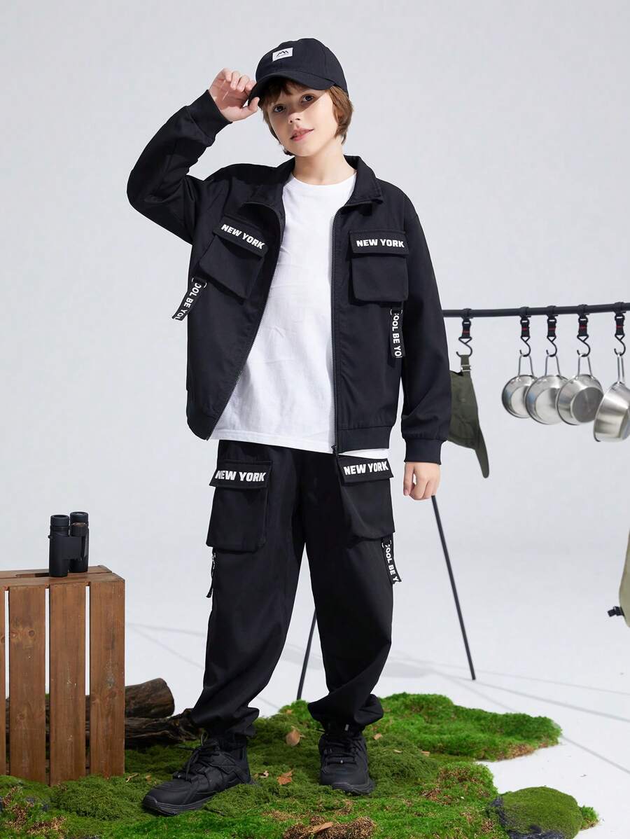 SHEIN 雙層男孩街頭時尚印花圓領短袖T恤和短褲套裝