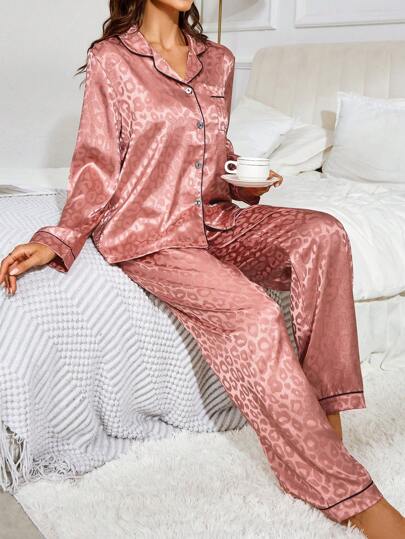 Ladies Kanten Up Top Pants Satijnen Leopard Pattern Pajama Set view 4